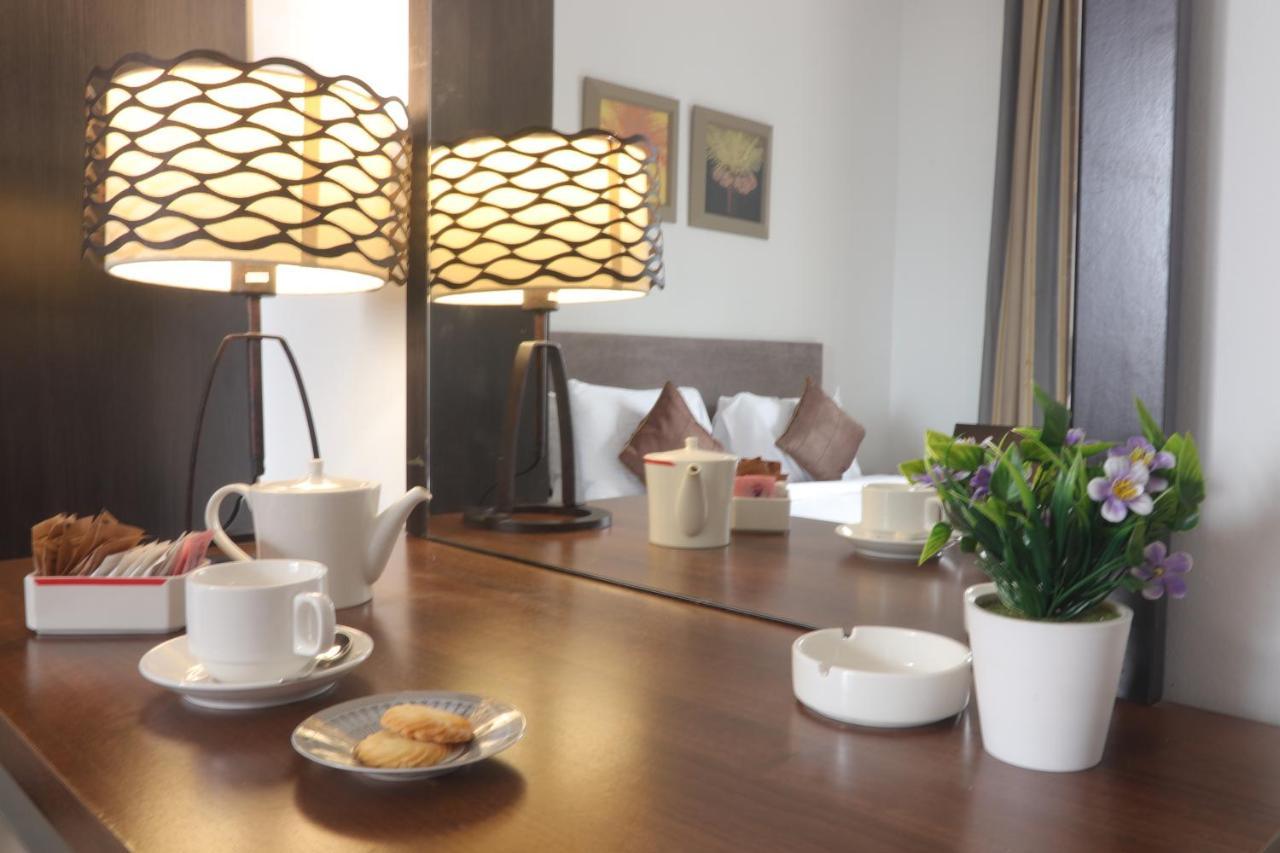Magnum Hotel & Suites West Bay โดฮา ภายนอก รูปภาพ