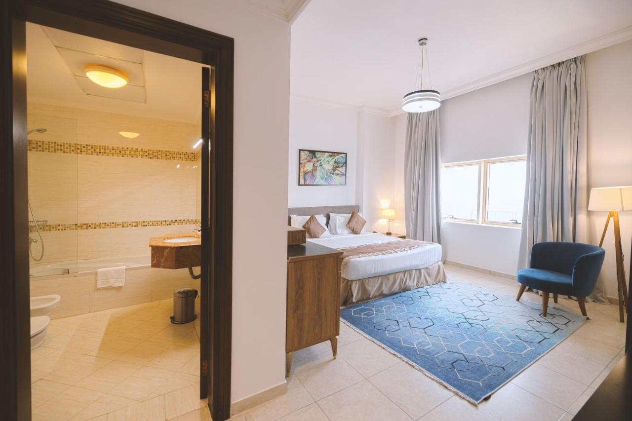 Magnum Hotel & Suites West Bay โดฮา ภายนอก รูปภาพ