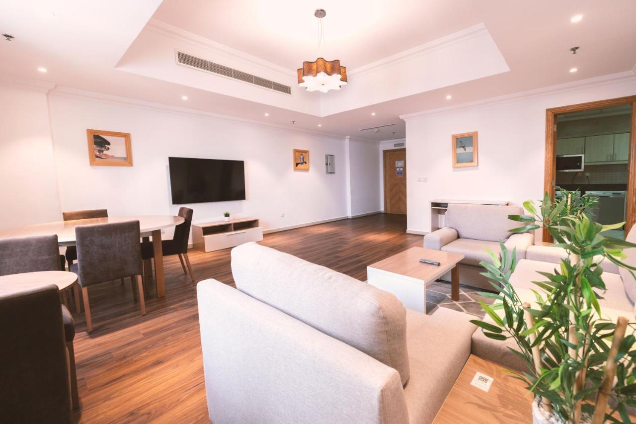 Magnum Hotel & Suites West Bay โดฮา ภายนอก รูปภาพ