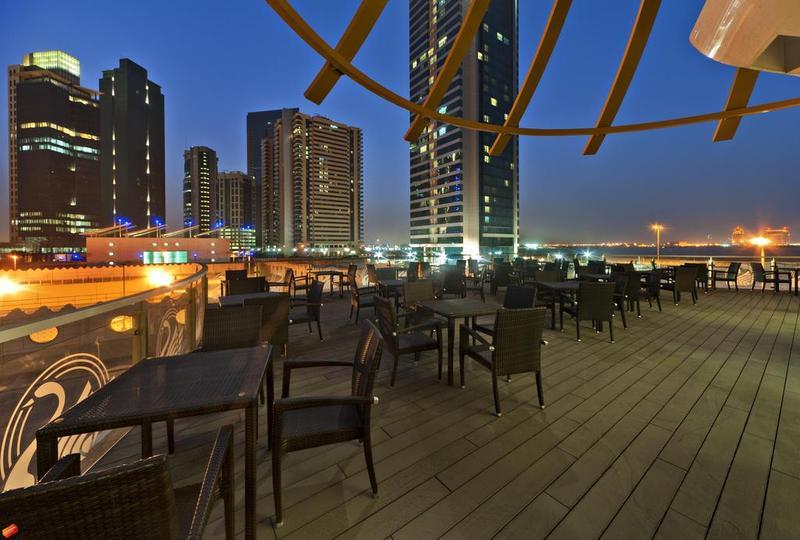 Magnum Hotel & Suites West Bay โดฮา ภายนอก รูปภาพ